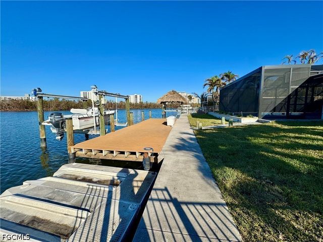 8065 Lagoon RD, Fort Myers Beach, FL 33931