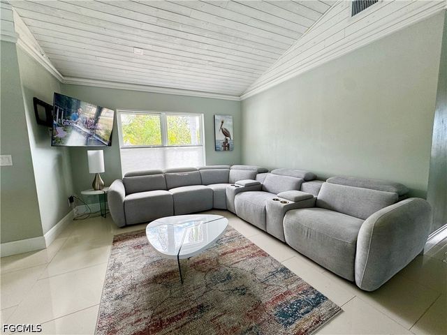 8065 Lagoon RD, Fort Myers Beach, FL 33931