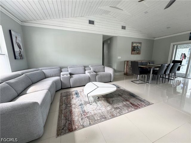 8065 Lagoon RD, Fort Myers Beach, FL 33931