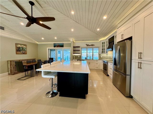 8065 Lagoon RD, Fort Myers Beach, FL 33931