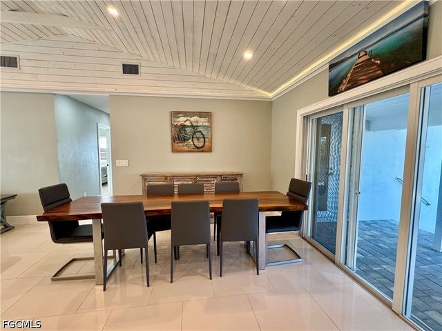 8065 Lagoon RD, Fort Myers Beach, FL 33931