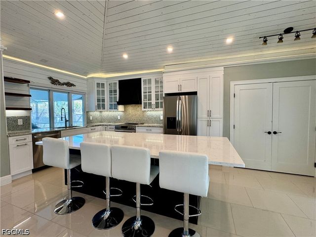 8065 Lagoon RD, Fort Myers Beach, FL 33931