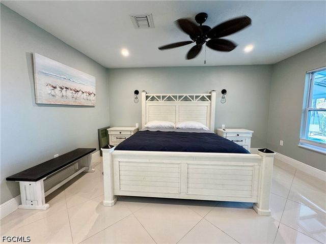 8065 Lagoon RD, Fort Myers Beach, FL 33931