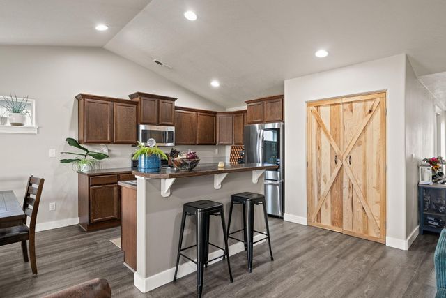 21386 NE Eagle Crossing Avenue, Bend, OR 97701