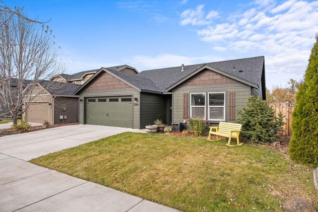 21386 NE Eagle Crossing Avenue, Bend, OR 97701