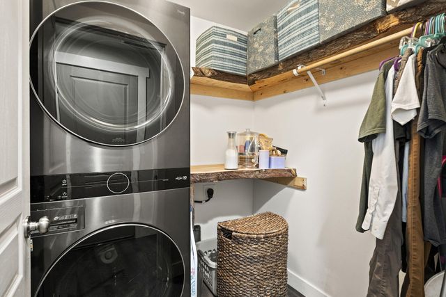 21386 NE Eagle Crossing Avenue, Bend, OR 97701