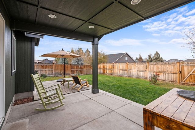 21386 NE Eagle Crossing Avenue, Bend, OR 97701