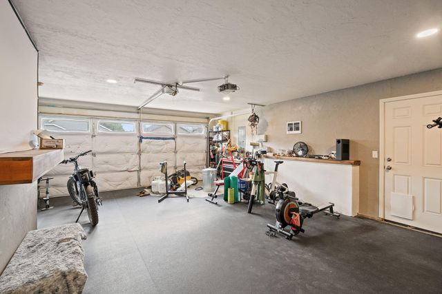 21386 NE Eagle Crossing Avenue, Bend, OR 97701