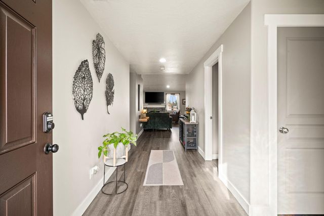 21386 NE Eagle Crossing Avenue, Bend, OR 97701