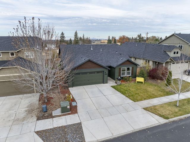 21386 NE Eagle Crossing Avenue, Bend, OR 97701