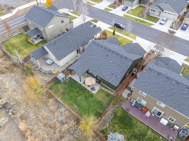 21386 NE Eagle Crossing Avenue, Bend, OR 97701