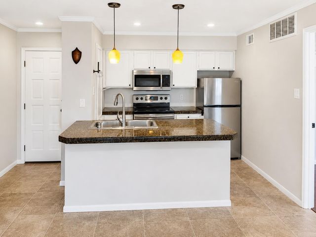 8888 Tallwood DR 3105, Austin, TX 78759
