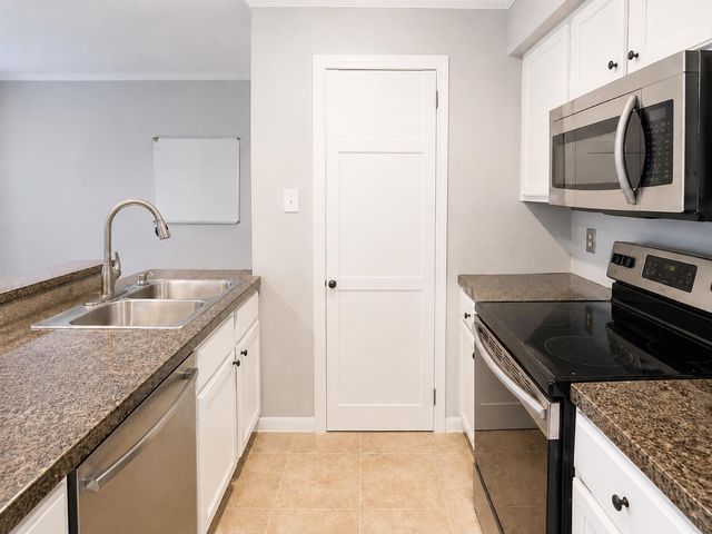 8888 Tallwood DR 3105, Austin, TX 78759