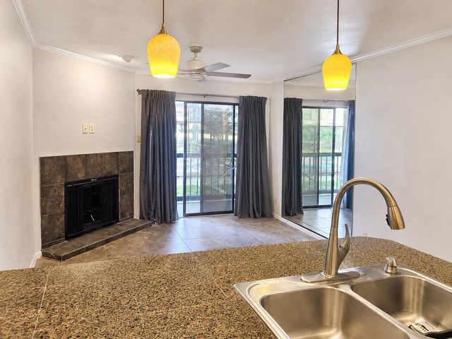 8888 Tallwood DR 3105, Austin, TX 78759
