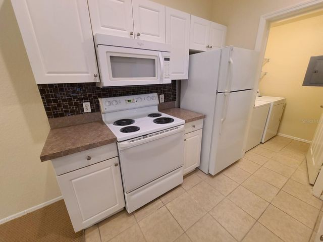36122 LAKE CHASE BOULEVARD 203, Zephyrhills, FL 33541