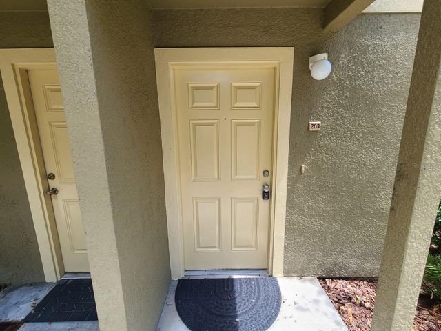 36122 LAKE CHASE BOULEVARD 203, Zephyrhills, FL 33541
