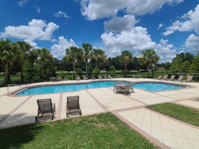 36122 LAKE CHASE BOULEVARD 203, Zephyrhills, FL 33541