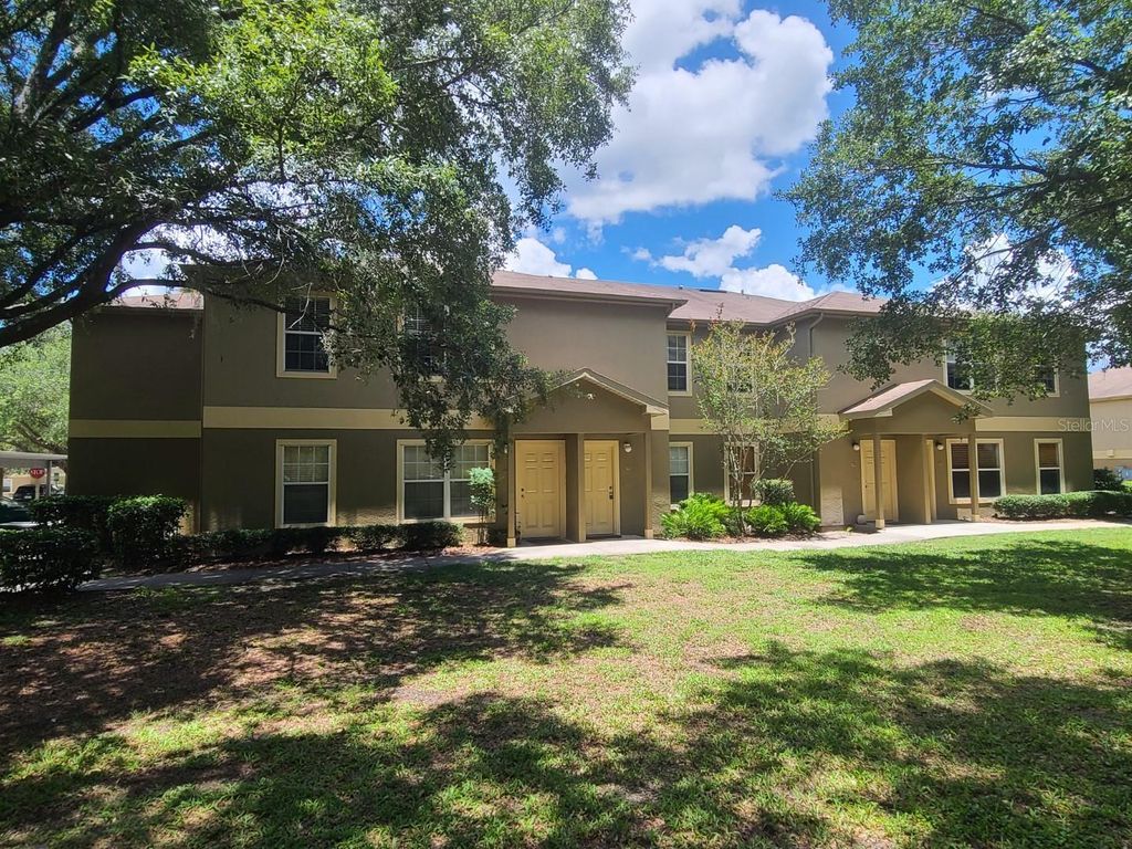 36122 LAKE CHASE BOULEVARD 203, Zephyrhills, FL 33541