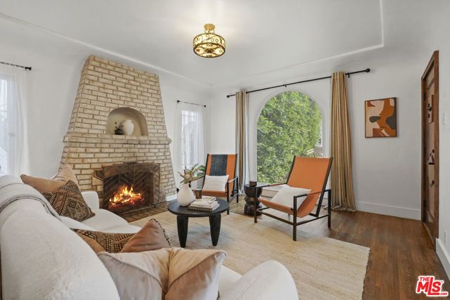 949 N Avenue 49, Los Angeles, CA 90042