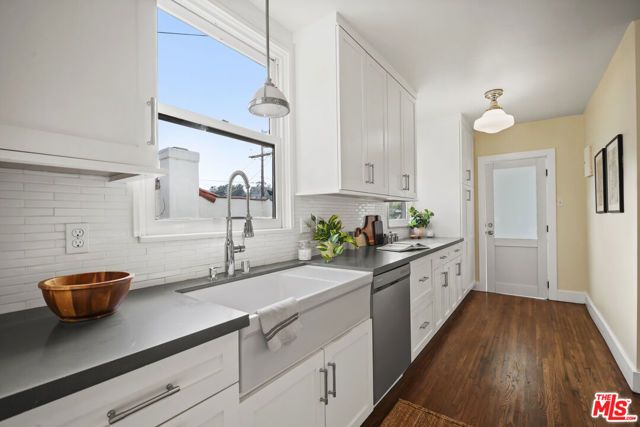 949 N Avenue 49, Los Angeles, CA 90042