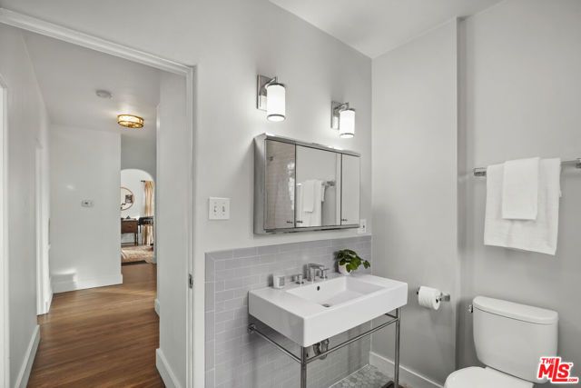 949 N Avenue 49, Los Angeles, CA 90042