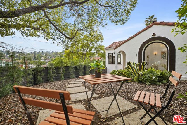 949 N Avenue 49, Los Angeles, CA 90042