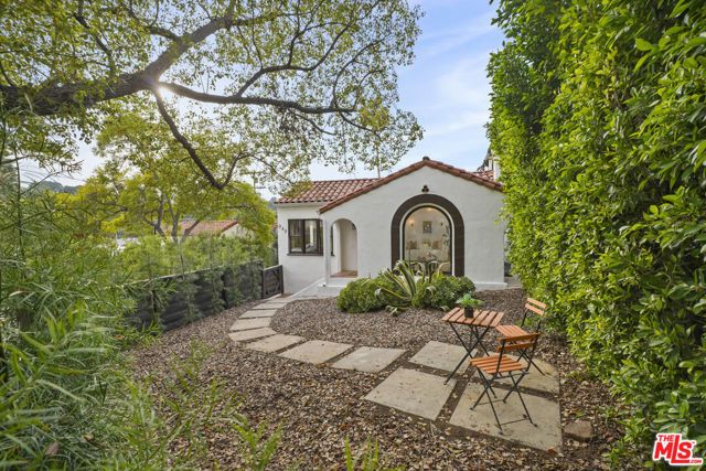 949 N Avenue 49, Los Angeles, CA 90042