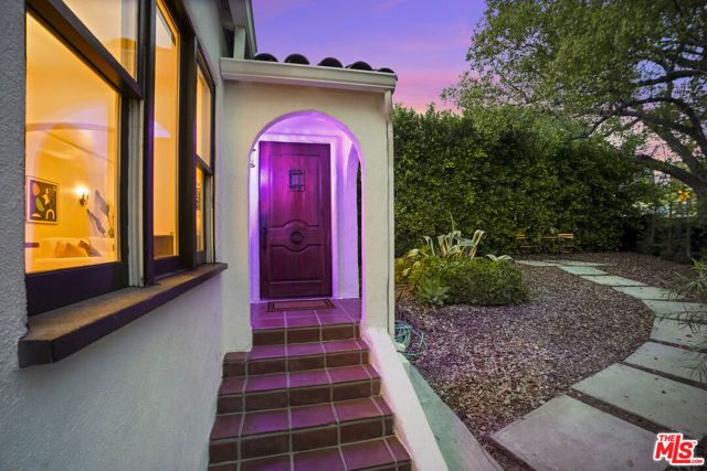 949 N Avenue 49, Los Angeles, CA 90042