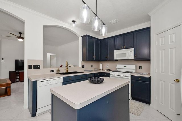 3218 Windy Cape Lane, League City, TX 77573