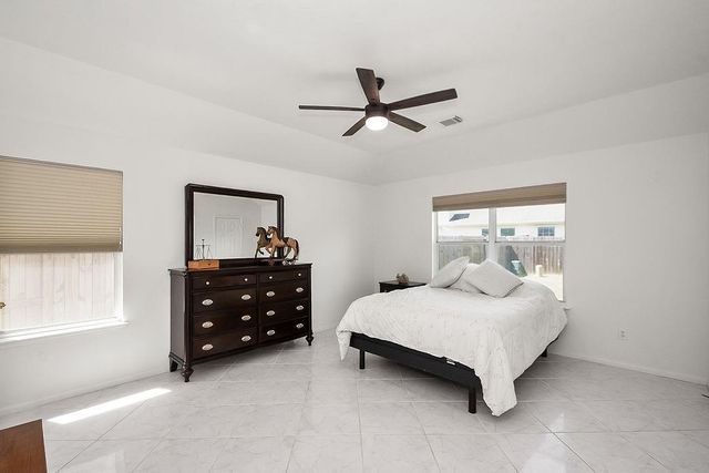 3218 Windy Cape Lane, League City, TX 77573