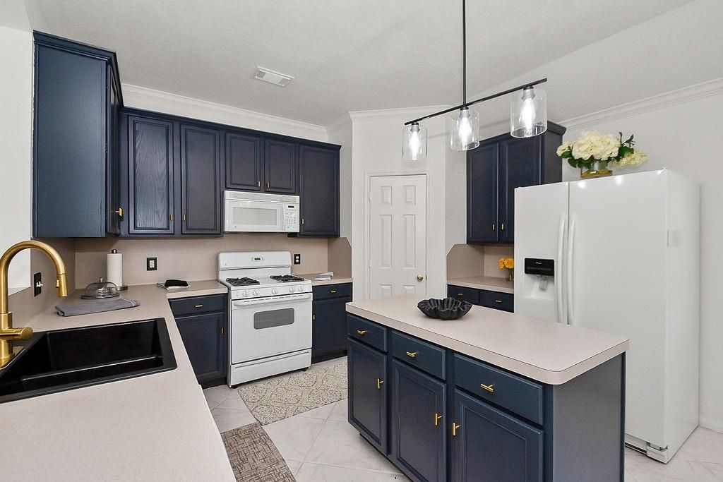 3218 Windy Cape Lane, League City, TX 77573