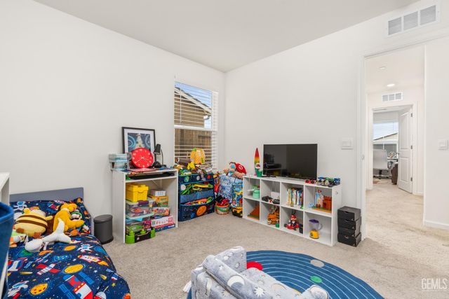 8611 Lacuna Coil Avenue, Bakersfield, CA 93311