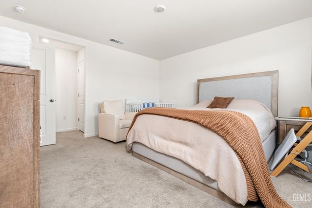 8611 Lacuna Coil Avenue, Bakersfield, CA 93311