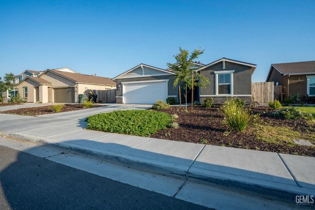 8611 Lacuna Coil Avenue, Bakersfield, CA 93311