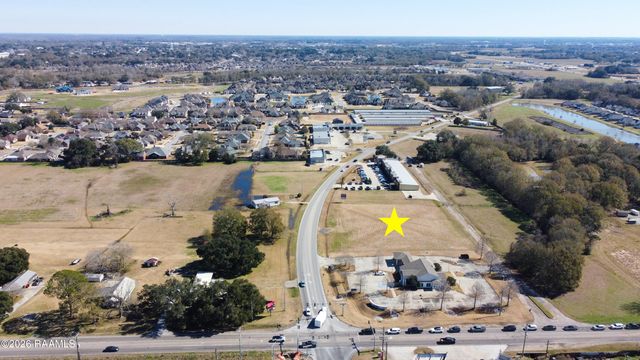 102-2 Albertson Parkway, Broussard, LA 70518