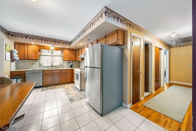 820 Baldwin Ave, Linden City, NJ 07036