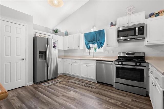 1910 Winnstead Place, Loganville, GA 30052