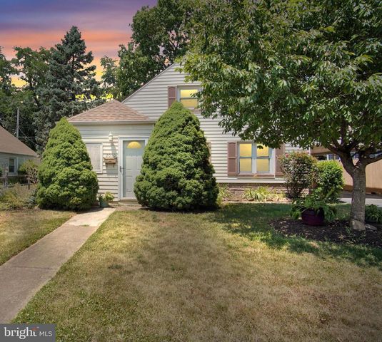 2010 HIGHLAND CIR, Camp Hill, PA 17011