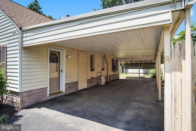 2010 HIGHLAND CIR, Camp Hill, PA 17011