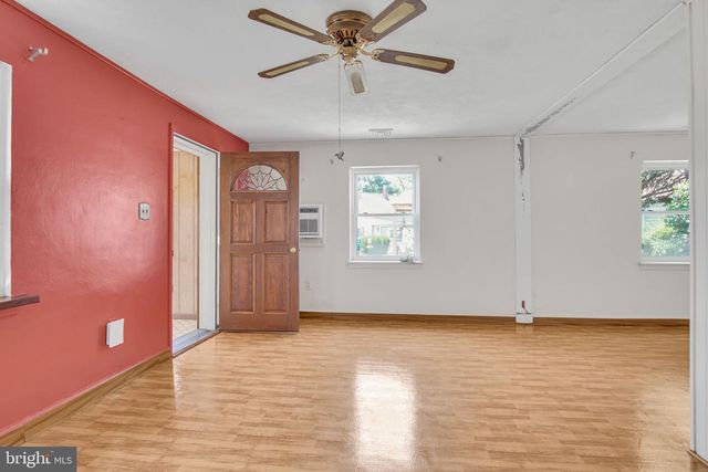 2010 HIGHLAND CIR, Camp Hill, PA 17011