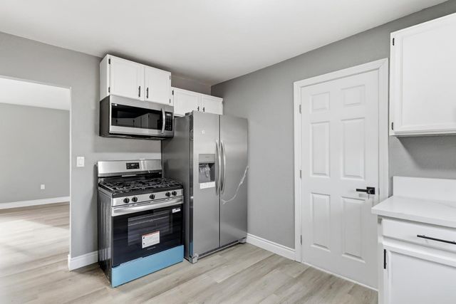 1099 Grand Ave, Olivehurst, CA 95961