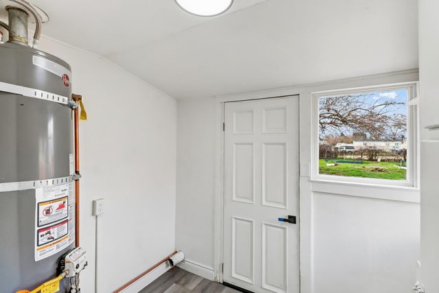 1099 Grand Ave, Olivehurst, CA 95961