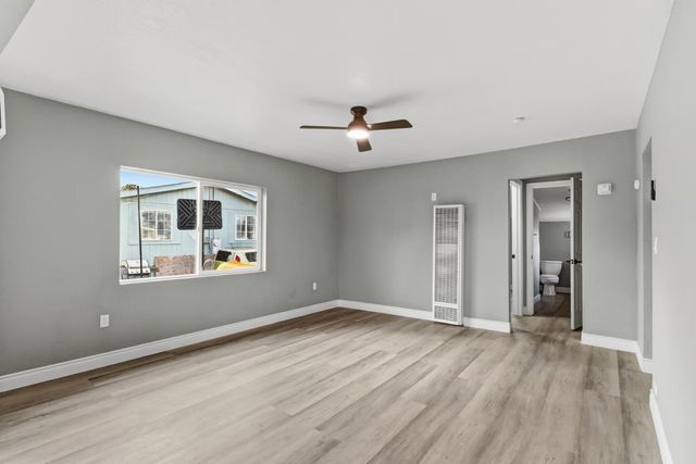 1099 Grand Ave, Olivehurst, CA 95961