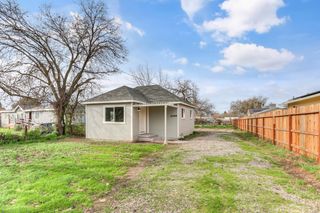 1099 Grand Ave, Olivehurst, CA 95961