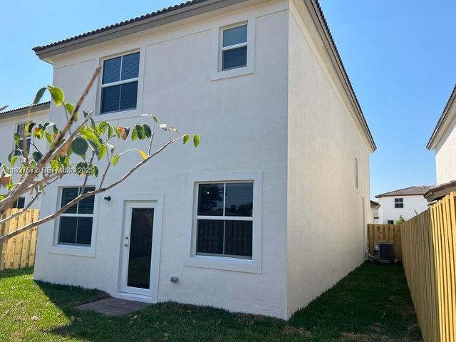 2281 NW 131st Cir, Miami, FL 33167