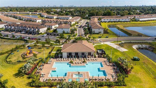 2281 NW 131st Cir, Miami, FL 33167