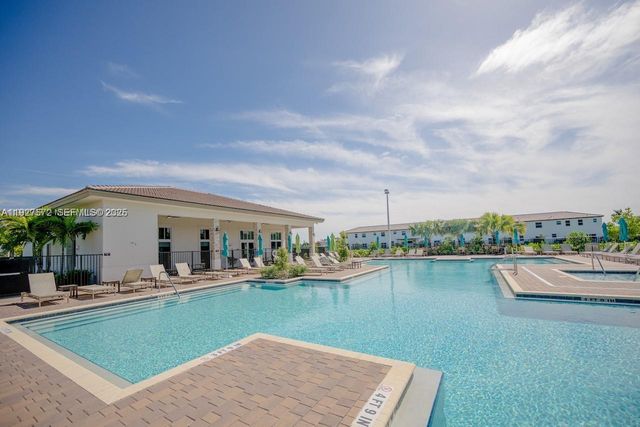 2281 NW 131st Cir, Miami, FL 33167