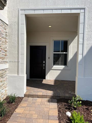 2281 NW 131st Cir, Miami, FL 33167