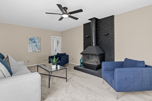 1394 Mackubin Street, Saint Paul, MN 55117