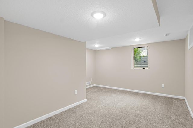 1394 Mackubin Street, Saint Paul, MN 55117
